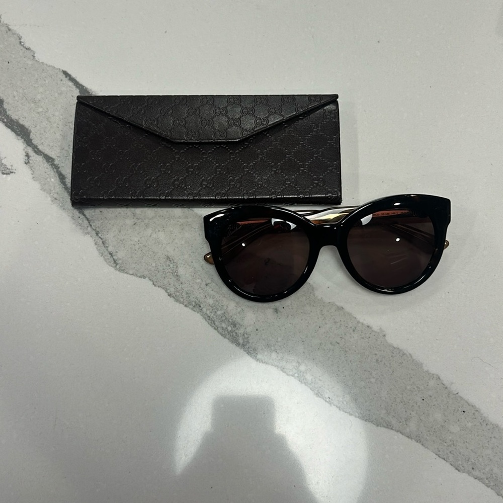 Gucci glasses like new